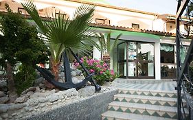 Hotel MARINELLA - Private Free Parking - Grotticelle Beach 200 m